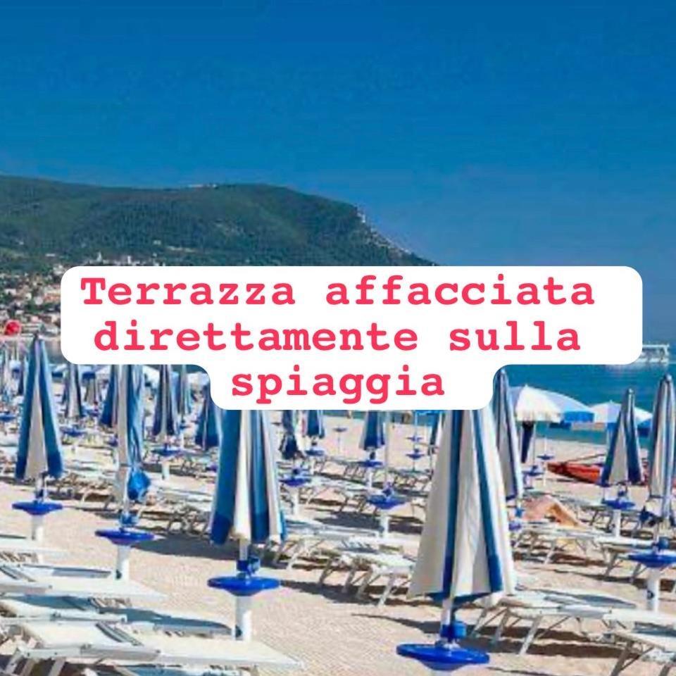 Conero Casa - Marcelli Di Numana In Via Litoranea 101 Sul Mare Vista Spiaggia Con Parcheggio Esclusivo 外观 照片